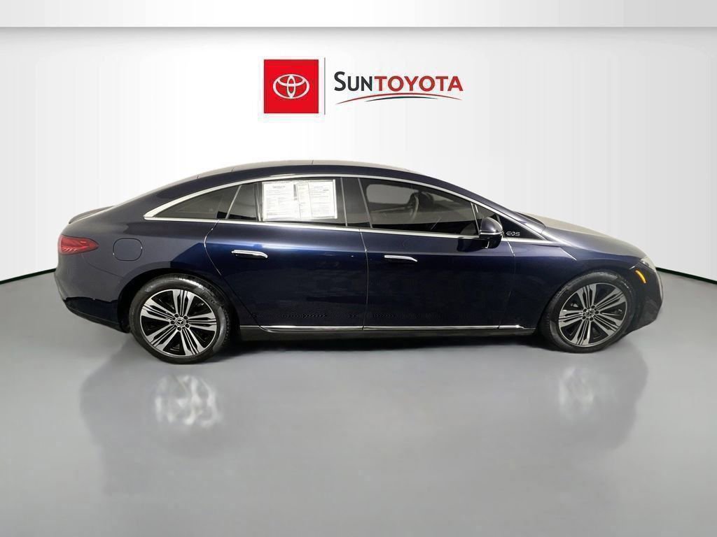 Used 2022 Mercedes-Benz EQS 450+ Sedan image 2