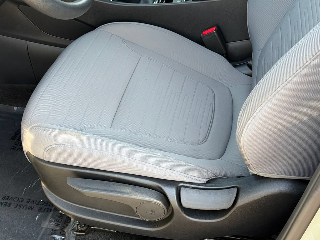 Used 2024 Hyundai Santa Cruz SE AWD/4WD image 23