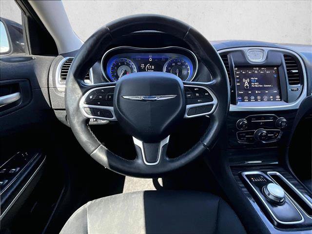 Used 2018 Chrysler 300 Touring w/ Sport Appearance Package RWD image 7