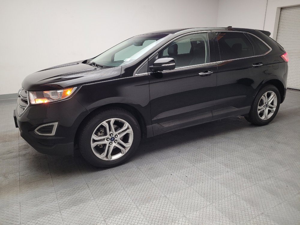 Used 2018 Ford Edge Titanium FWD image 2