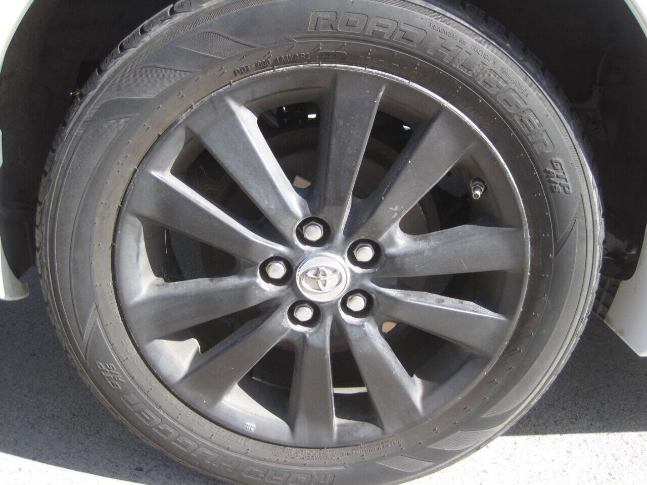 Used 2010 Toyota Corolla S image 19