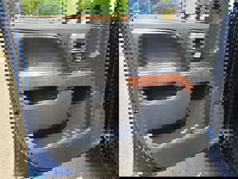 Used 2015 GMC Sierra 2500 SLE image 8