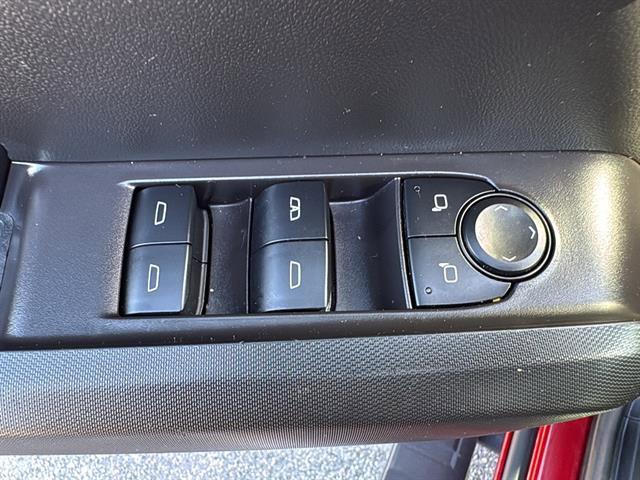 Used 2025 Chevrolet Colorado LT w/ Advanced Trailering Package RWD image 27