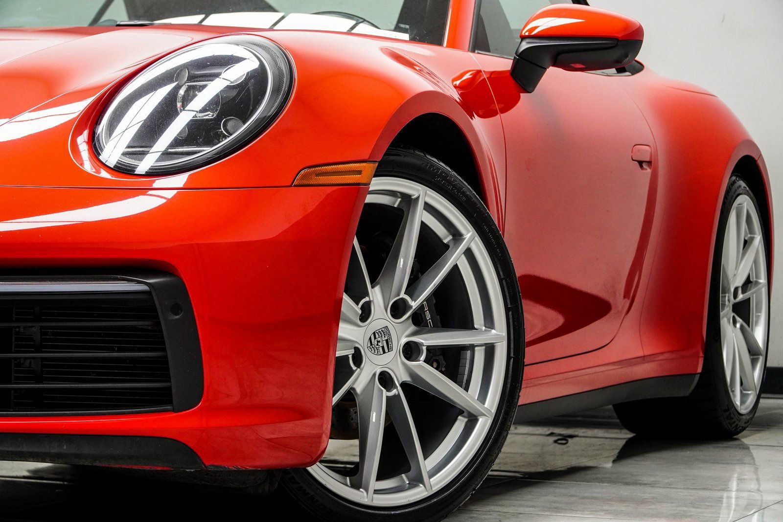 Used 2022 Porsche 911 Carrera w/ Premium Package RWD image 8