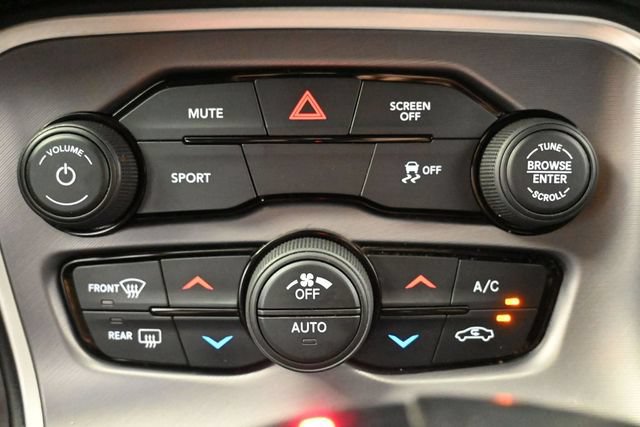 Used 2022 Dodge Challenger SXT RWD image 24
