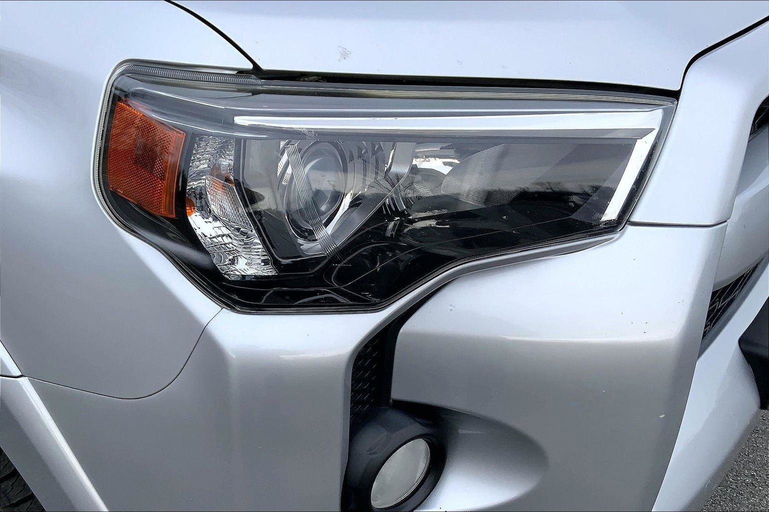 Used 2016 Toyota 4Runner SR5 image 27