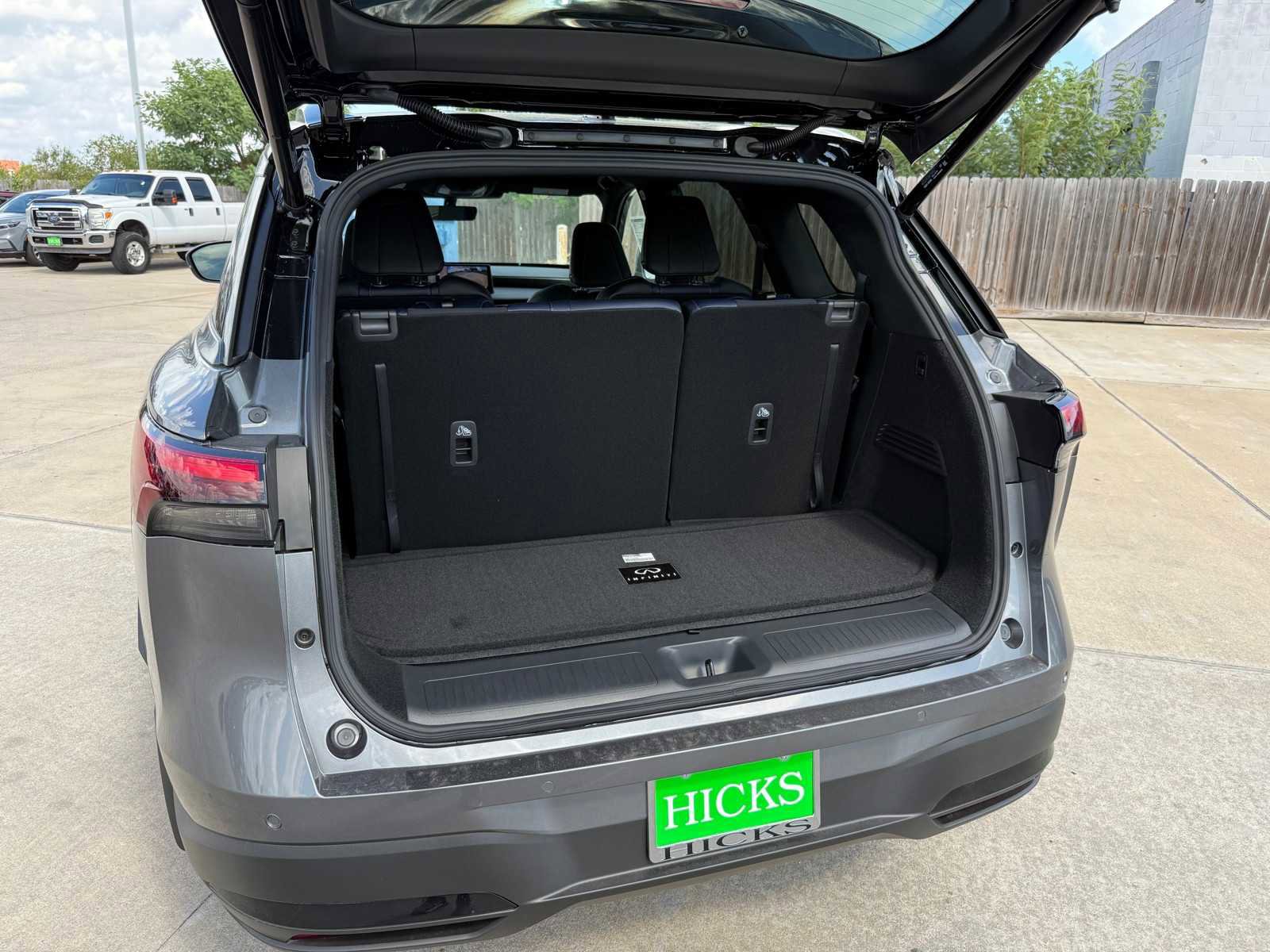 New 2026 INFINITI QX60 Luxe w/ Dark Cargo Package image 28