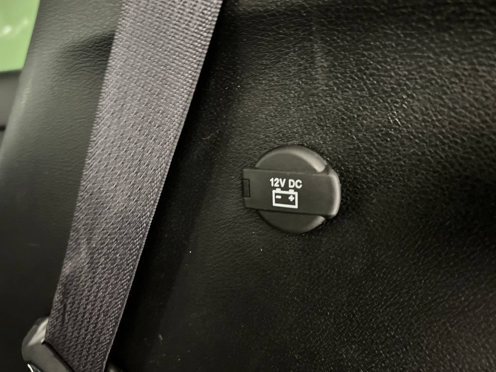 Used 2025 Chrysler Pacifica Select FWD image 49