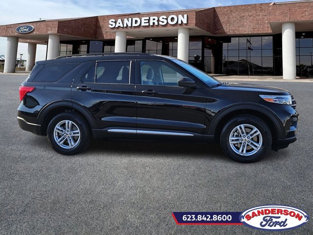 Certified 2022 Ford Explorer XLT w/ Class IV Trailer Tow Package image 2