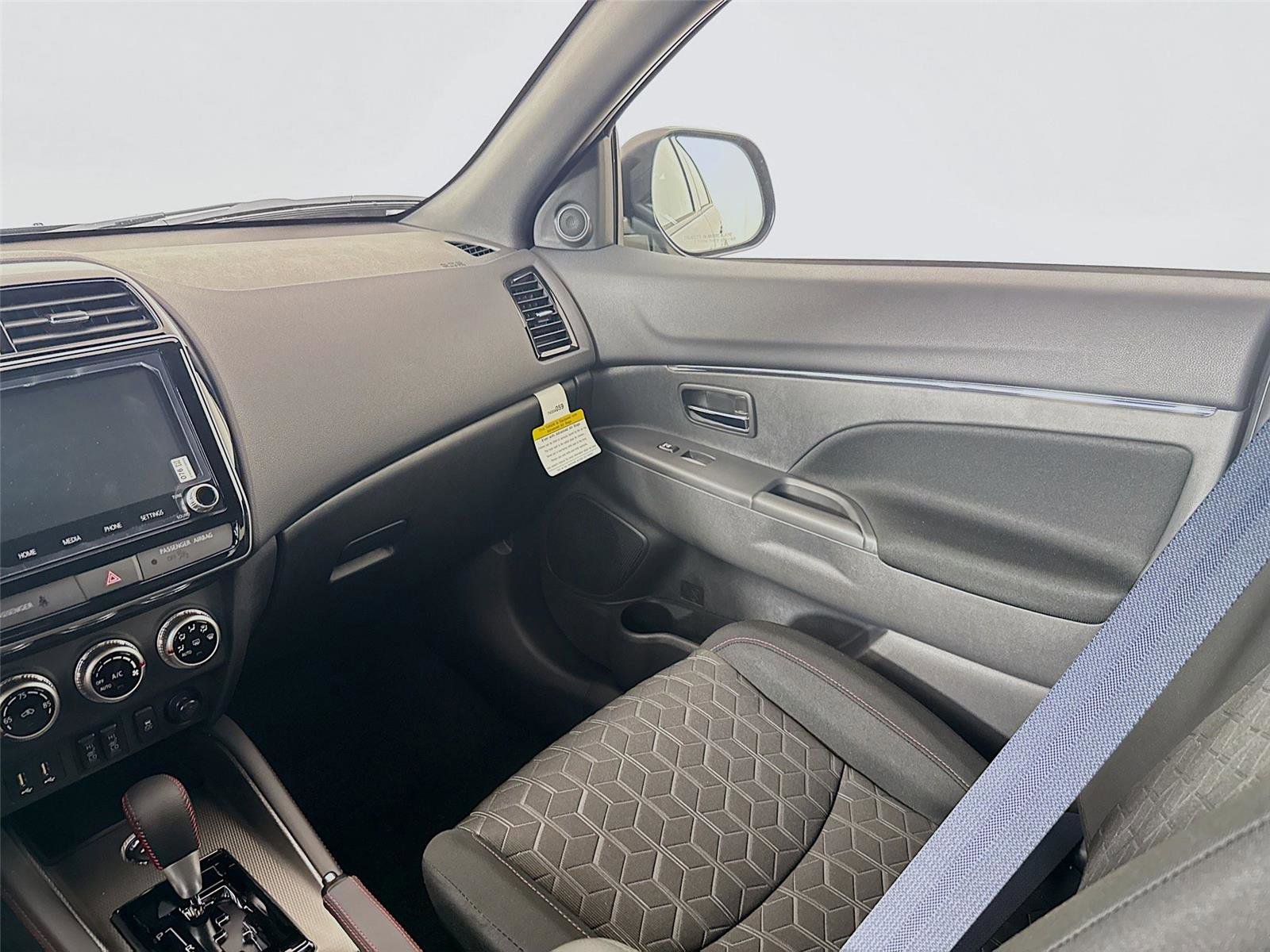 Used 2025 Mitsubishi Outlander Sport AWD image 20