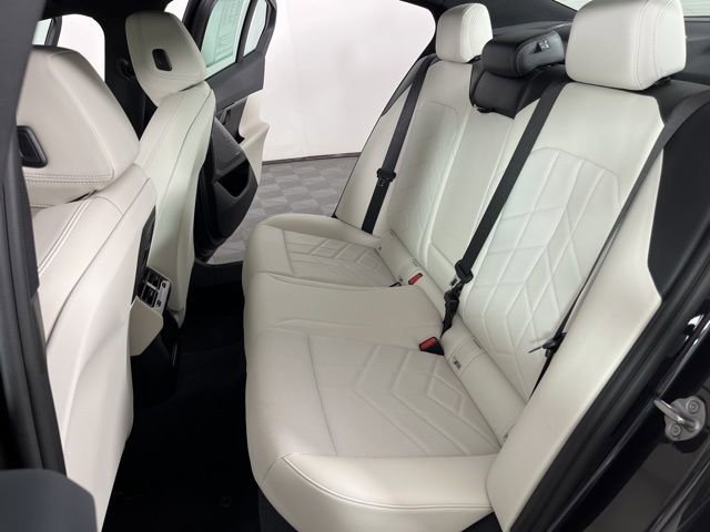 Used 2024 BMW 530i w/ Premium Package image 42