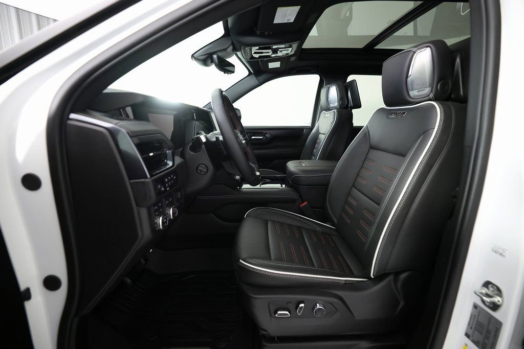 Used 2026 GMC Yukon AT4 Ultimate w/ LPO, Floor Liner Package image 19