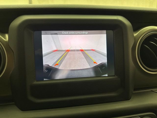 Used 2023 Jeep Gladiator Sport image 12