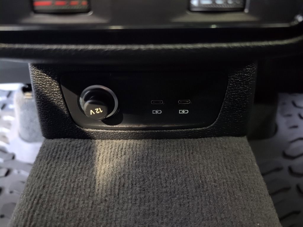 Used 2024 Audi Q3 2.0T Premium Plus w/ Premium Plus Package image 35