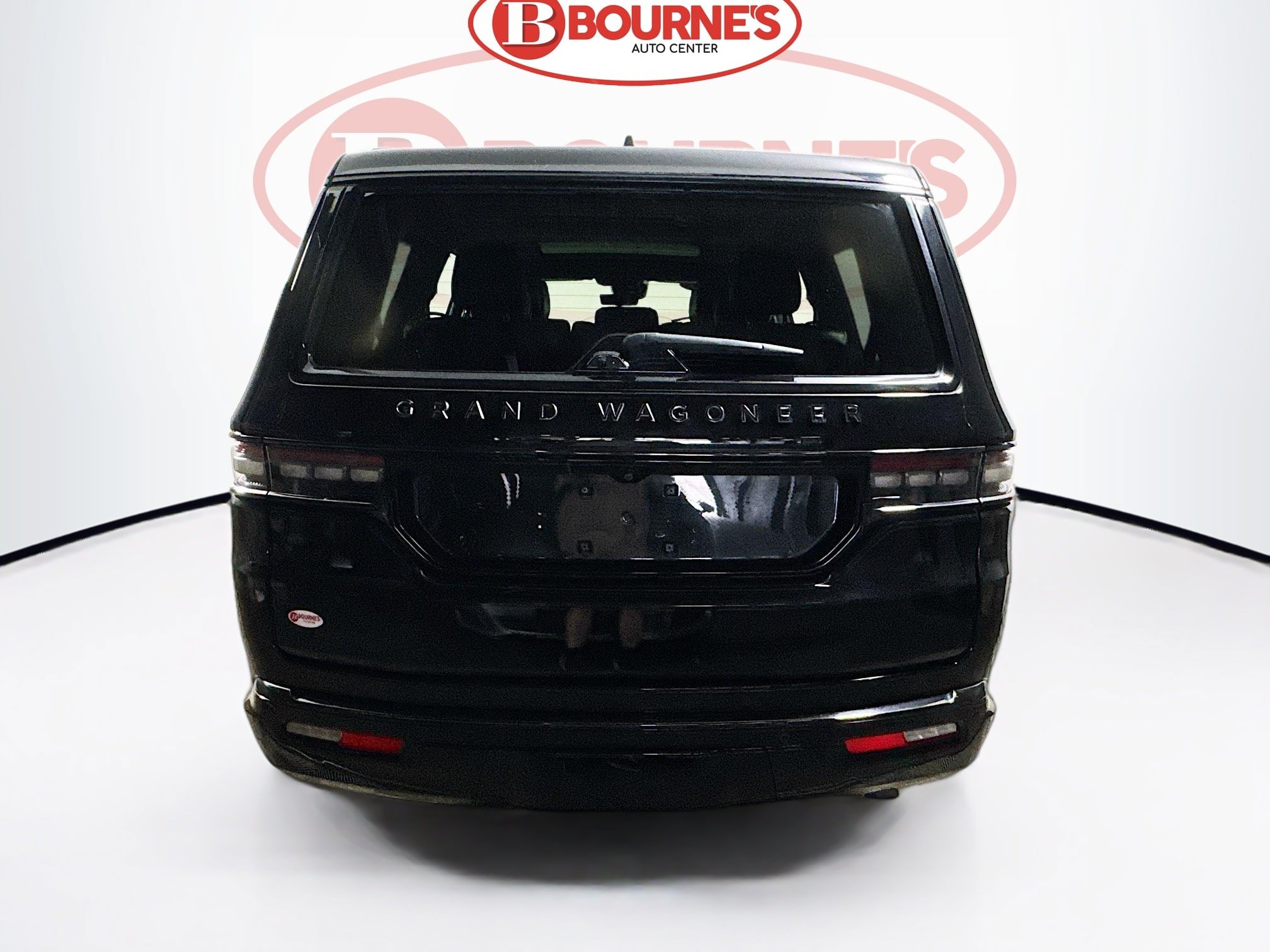 Used 2024 Jeep Grand Wagoneer Series II Obsidian w/ Quick Order Packagew 28T AWD/4WD image 12