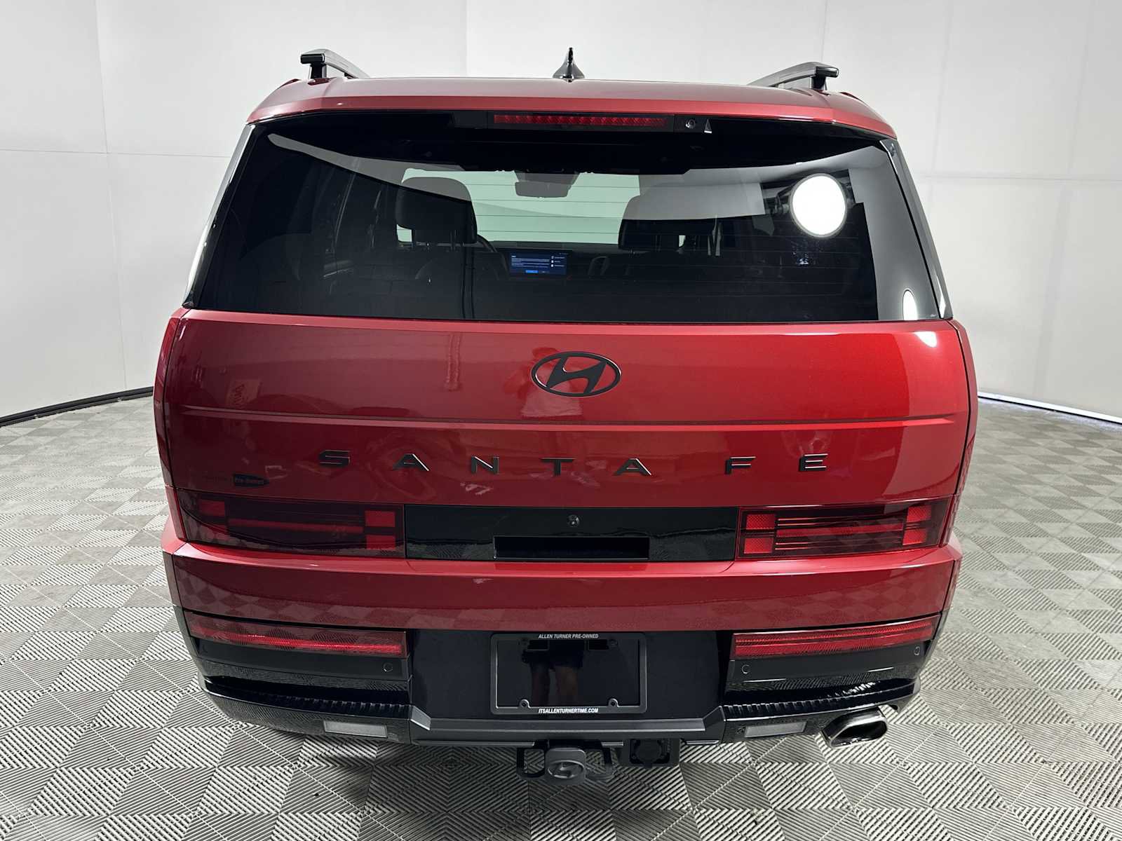 Used 2025 Hyundai Santa Fe Calligraphy w/ Tow & Go Package FWD image 7