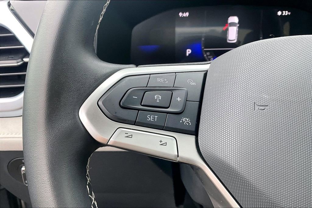 Used 2025 Volkswagen Taos SE image 13