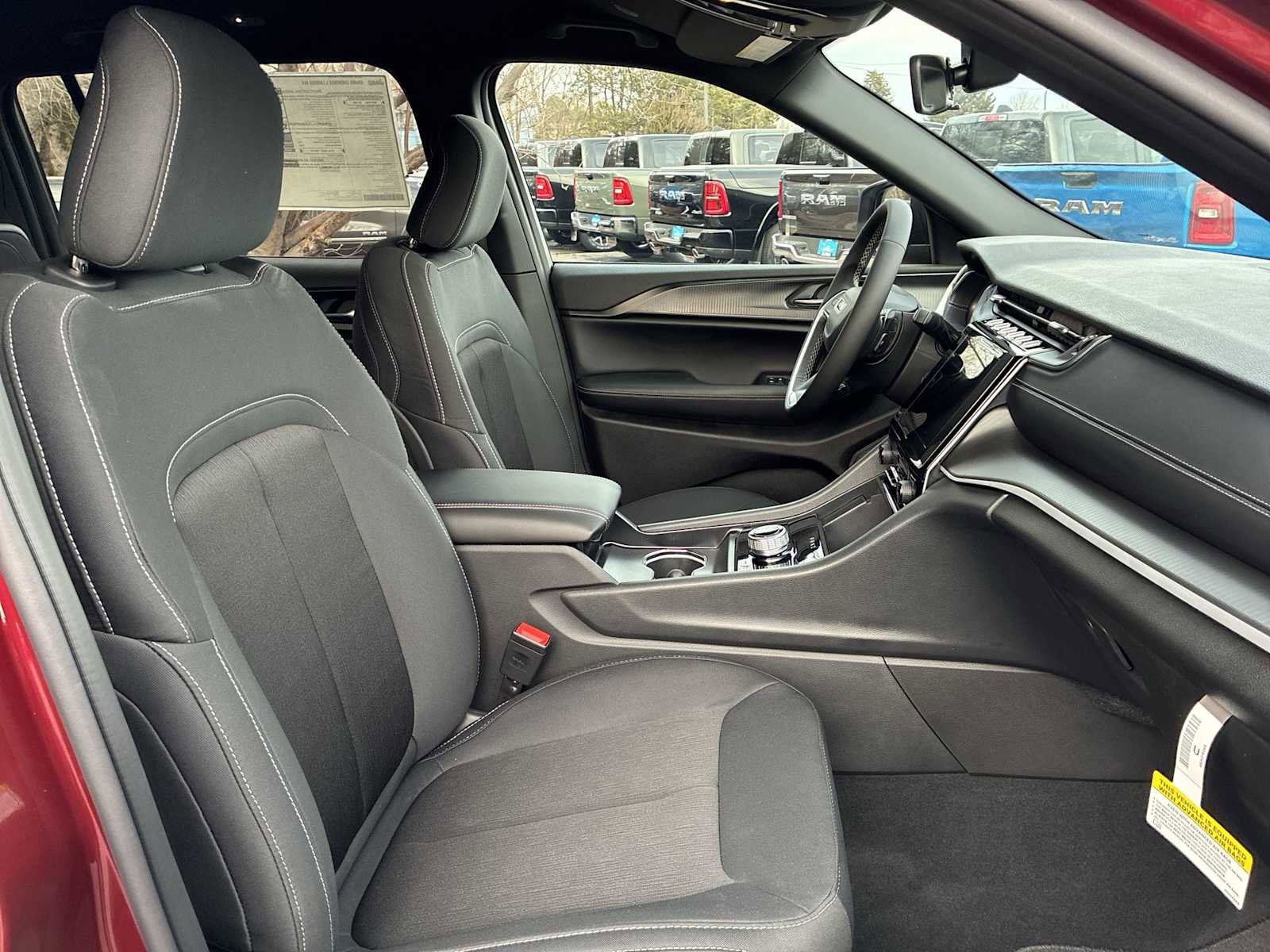 New 2026 Jeep Grand Cherokee L Laredo image 25