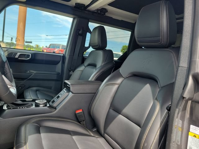 Used 2025 Ford Bronco Badlands AWD/4WD image 11
