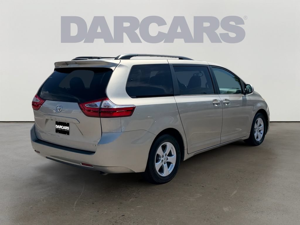 Used 2017 Toyota Sienna LE FWD image 7