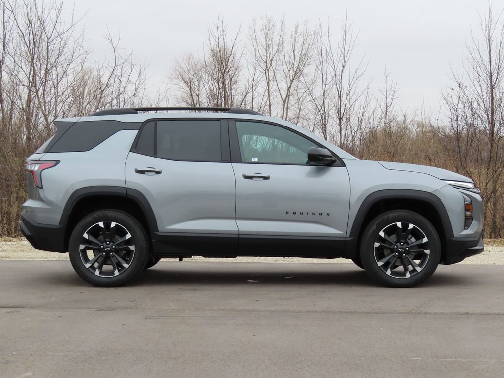 New 2026 Chevrolet Equinox RS image 2