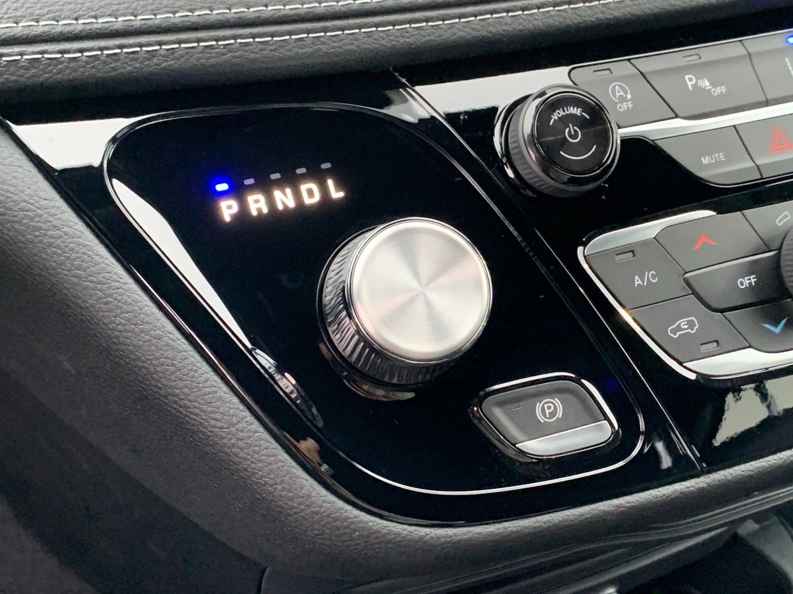 New 2026 Chrysler Pacifica Select image 23