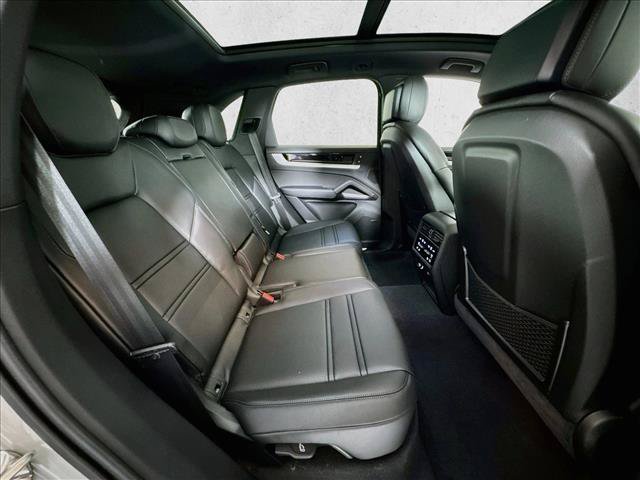 New 2026 Porsche Cayenne AWD/4WD image 23