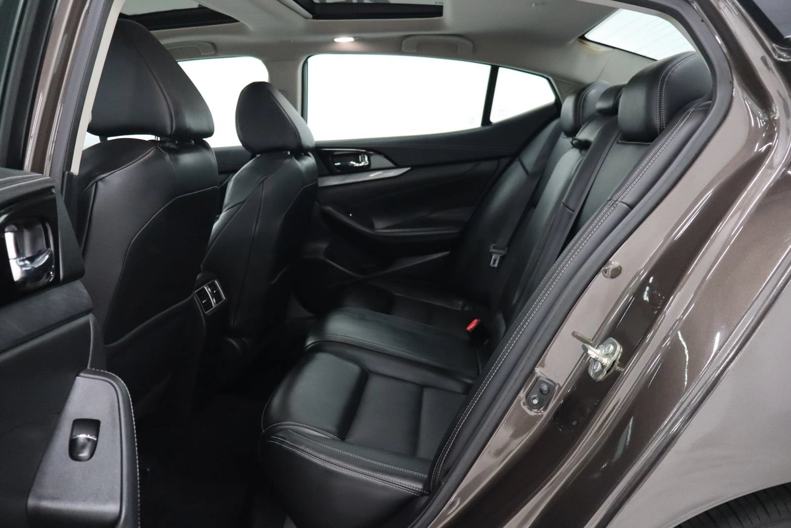 Used 2017 Nissan Maxima 3.5 SL FWD image 17