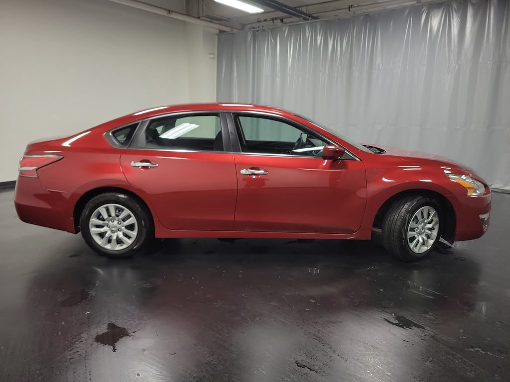 Used 2014 Nissan Altima 2.5 S FWD image 10