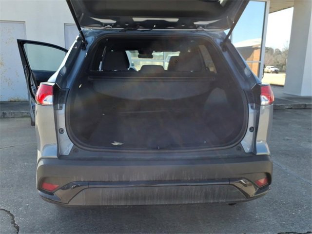 Used 2023 Toyota Corolla Cross SE image 17