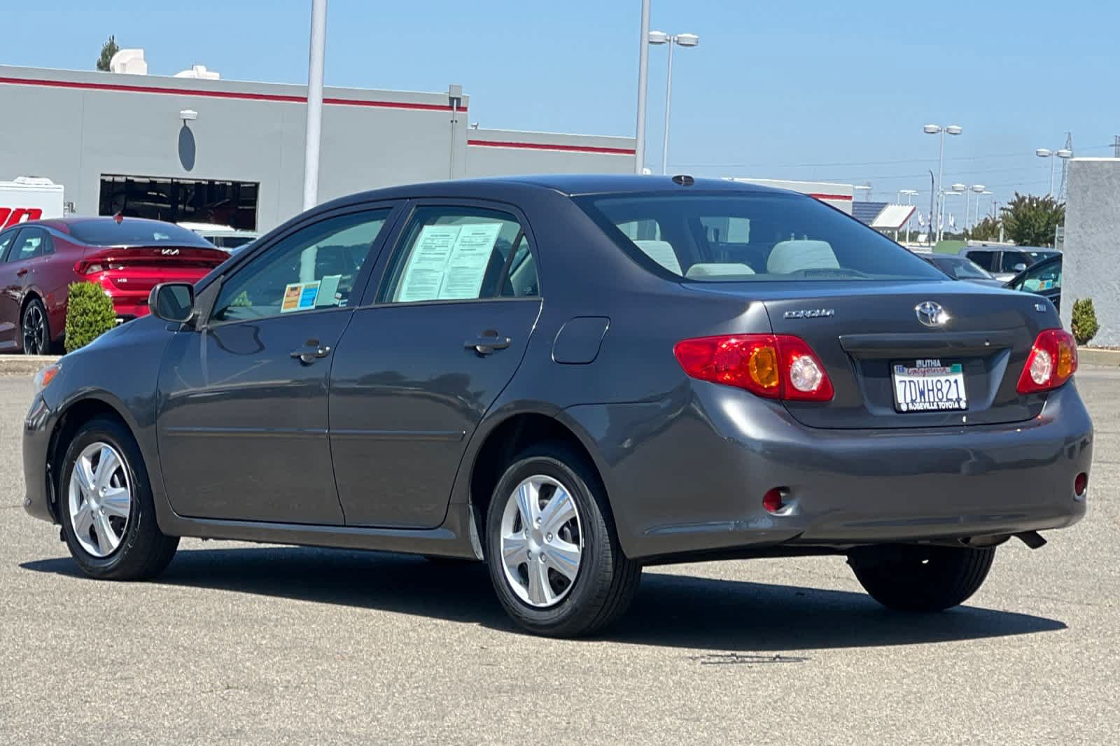 Used 2010 Toyota Corolla LE FWD image 7