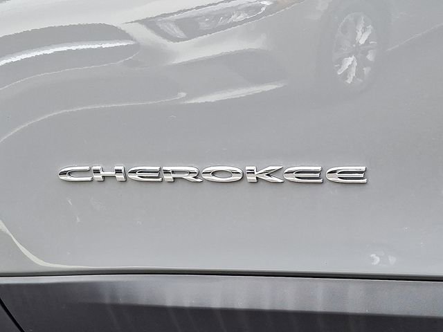 Used 2021 Jeep Cherokee Limited image 33