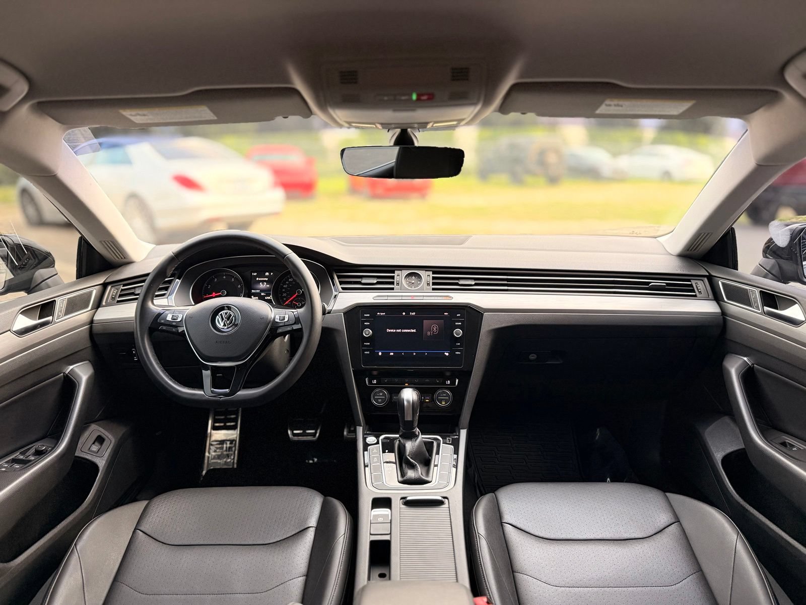 Used 2020 Volkswagen Arteon SE FWD image 2