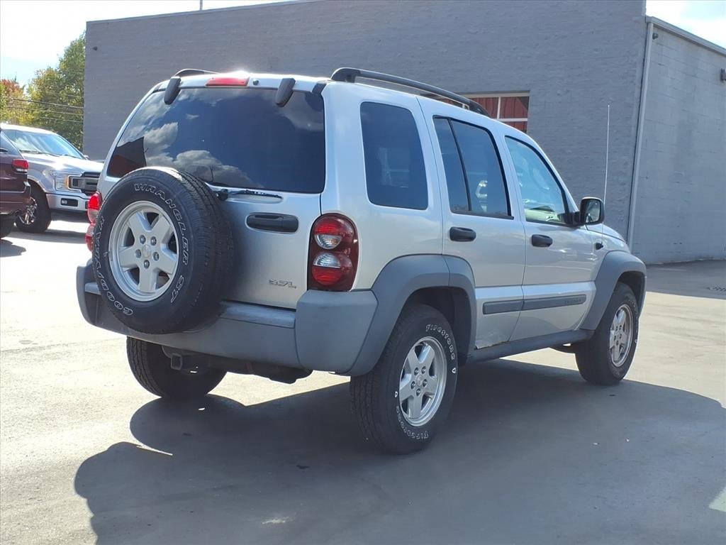 Used 2006 Jeep Liberty Sport image 5