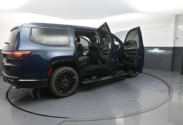 New 2026 Jeep Grand Wagoneer Limited AWD/4WD image 41