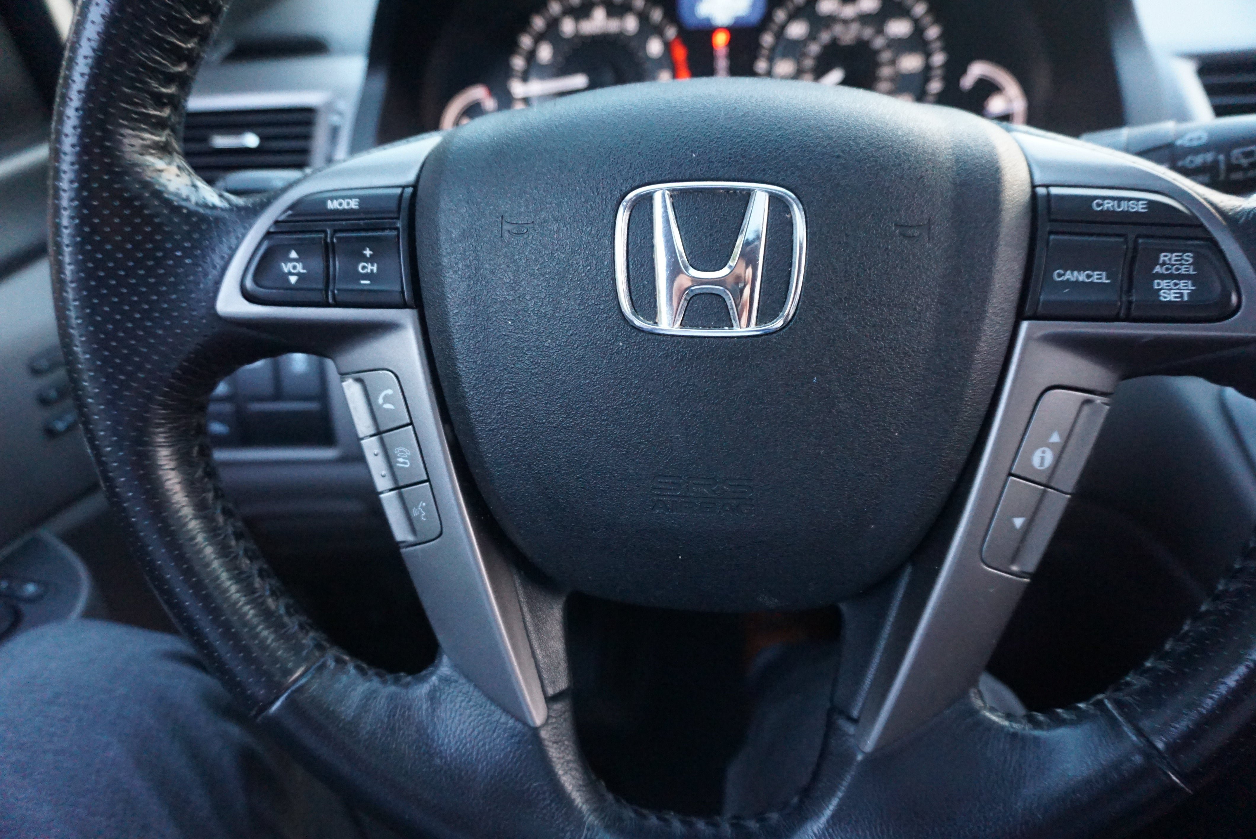 Used 2015 Honda Odyssey Touring image 9