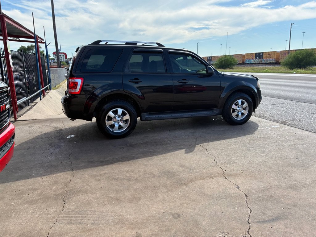Used 2011 Ford Escape Limited w/ 302A Rapid Spec Order Code FWD image 10