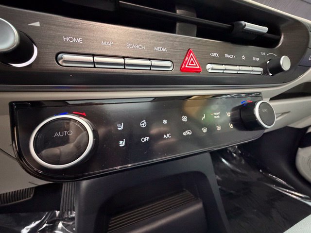 Certified 2026 Hyundai Palisade Calligraphy AWD/4WD image 31