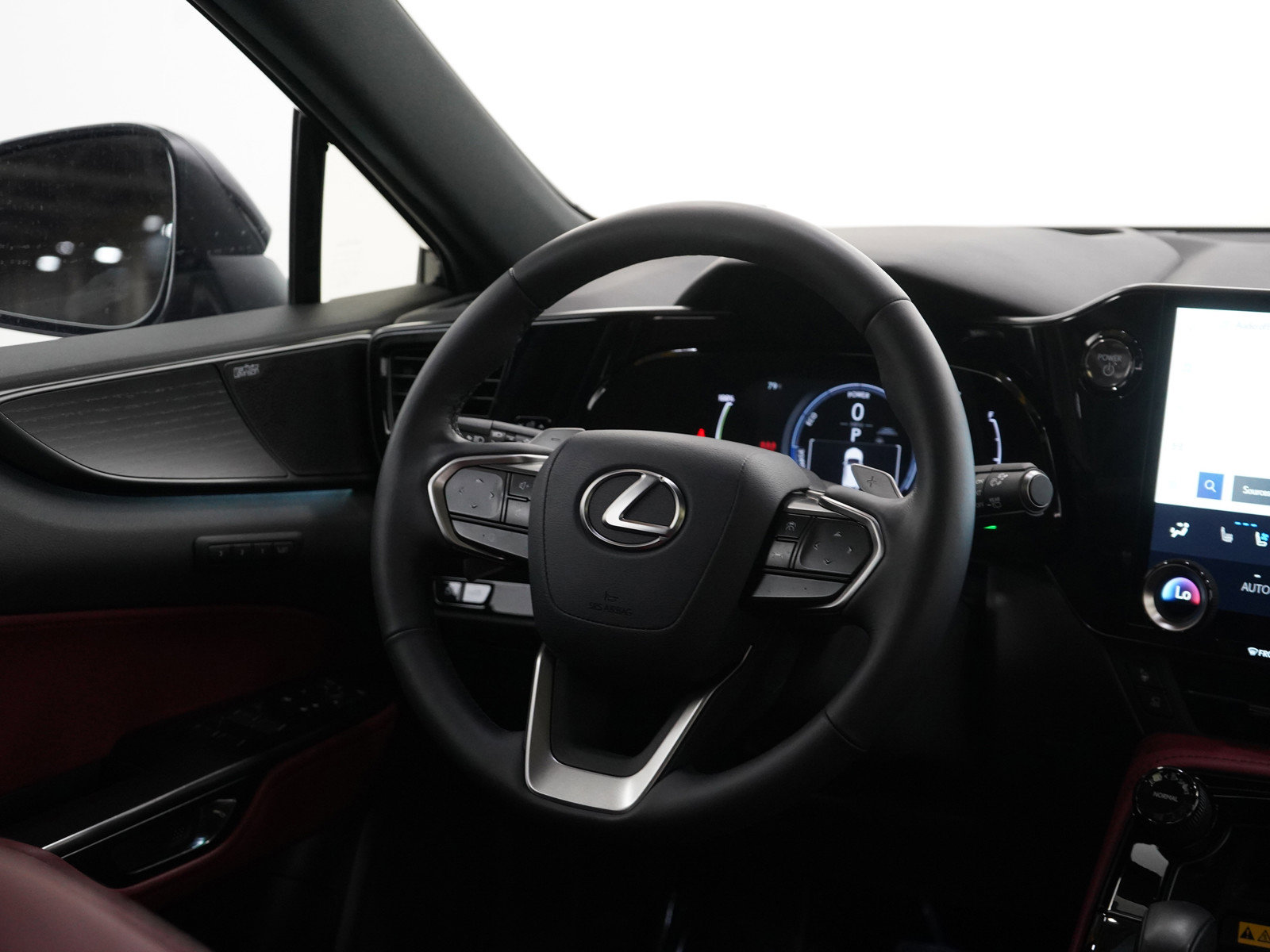 Used 2025 Lexus NX 450h+ AWD w/ Luxury Package image 13