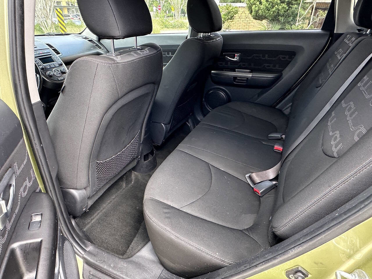 Used 2013 Kia Soul + FWD image 12