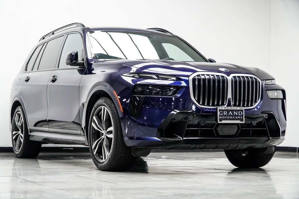 Used 2023 BMW X7 xDrive40i w/ M Sport Package AWD/4WD image 5