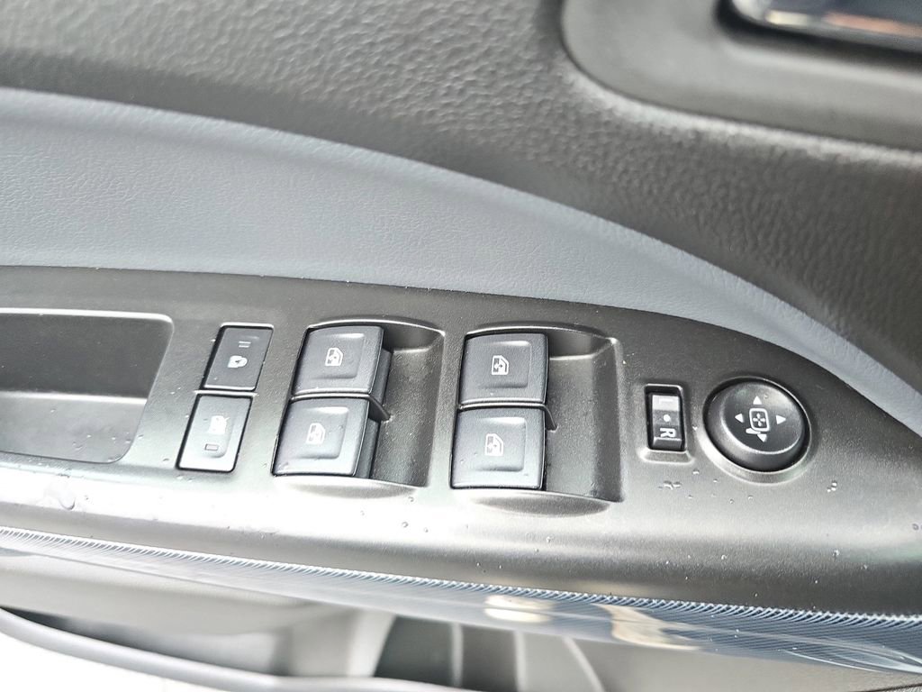 Used 2022 Chevrolet Colorado Z71 w/ Safety Package image 30