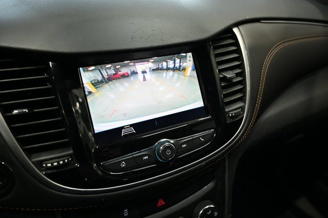Used 2022 Chevrolet Trax LT w/ Sport Edition image 16