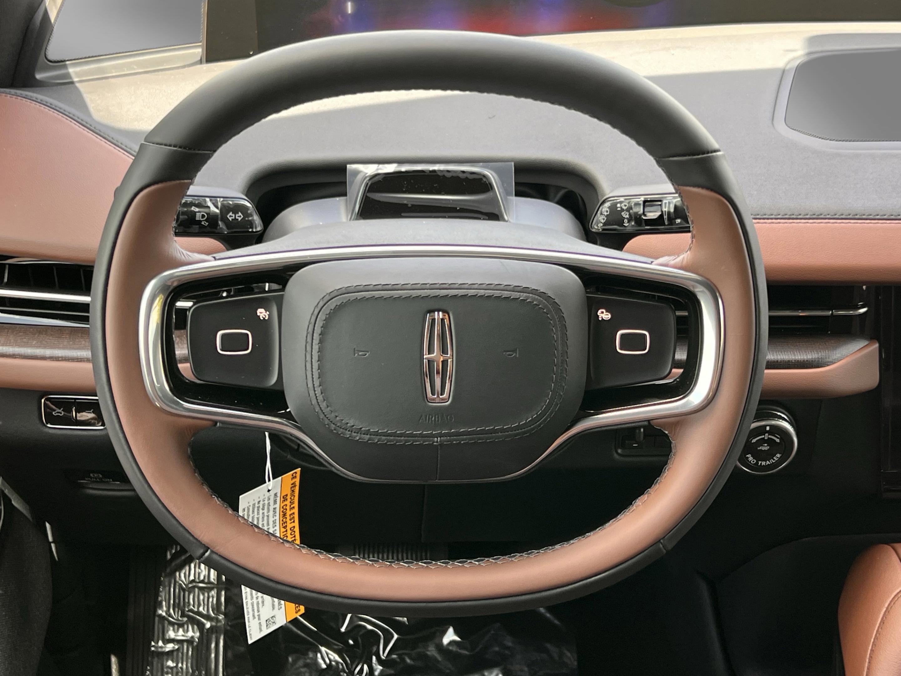 Used 2026 Lincoln Navigator Reserve AWD/4WD image 12