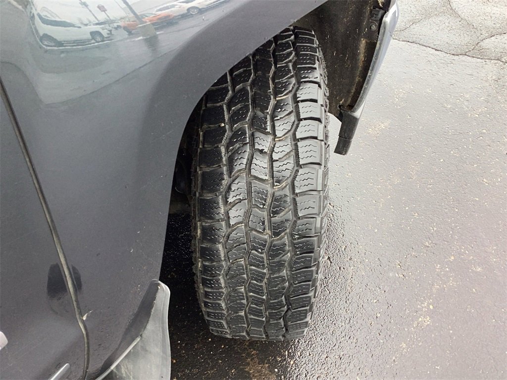 Used 2018 Chevrolet Silverado 1500 LT w/ All Star Edition image 22