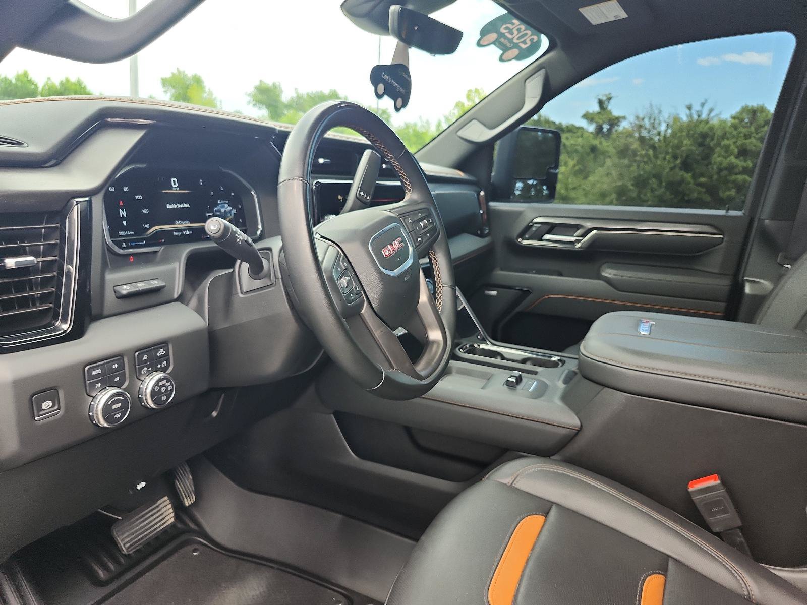Certified 2025 GMC Sierra 2500 AT4 w/ AT4 Premium Plus Package AWD/4WD image 19