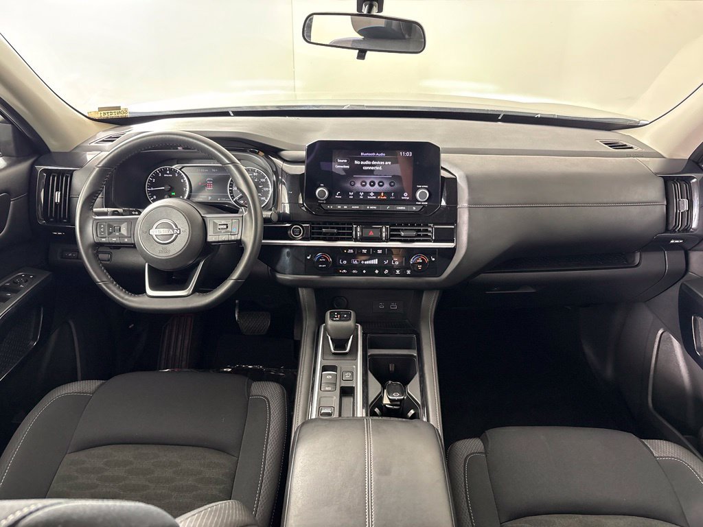 Used 2024 Nissan Pathfinder SV FWD image 40