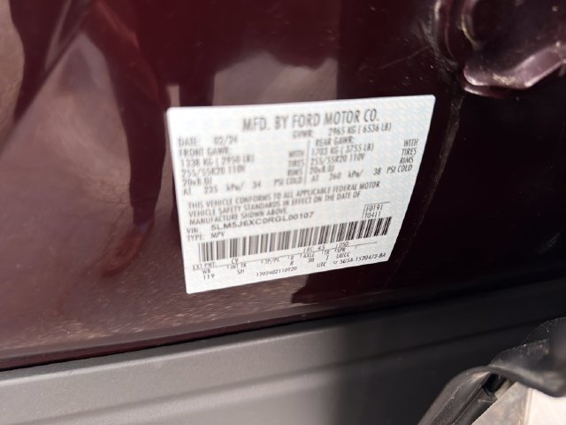 Used 2024 Lincoln Aviator AWD w/ Premium Package image 32