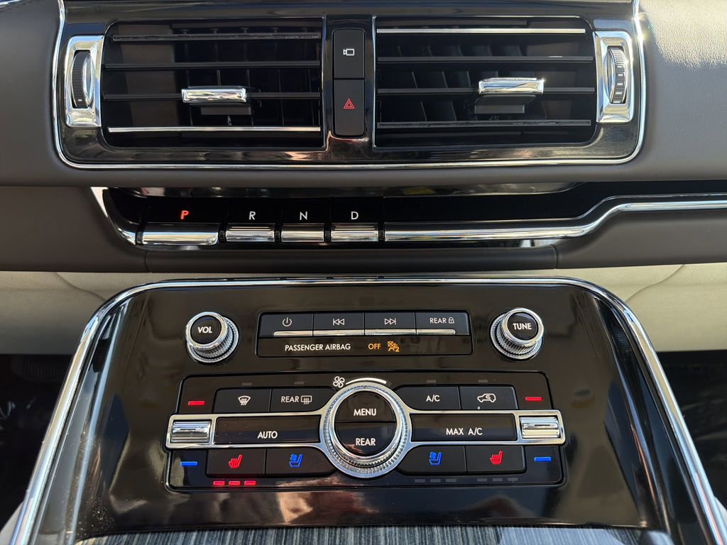 Used 2023 Lincoln Navigator L Black Label image 28