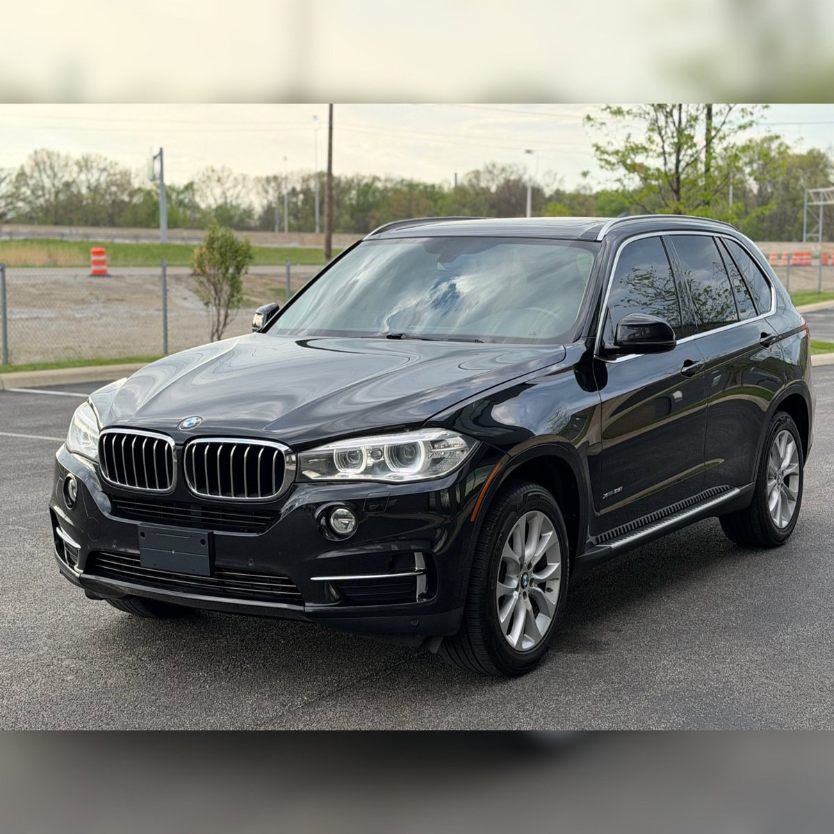 Used 2014 BMW X5 xDrive35i w/ Premium Package AWD/4WD image 4